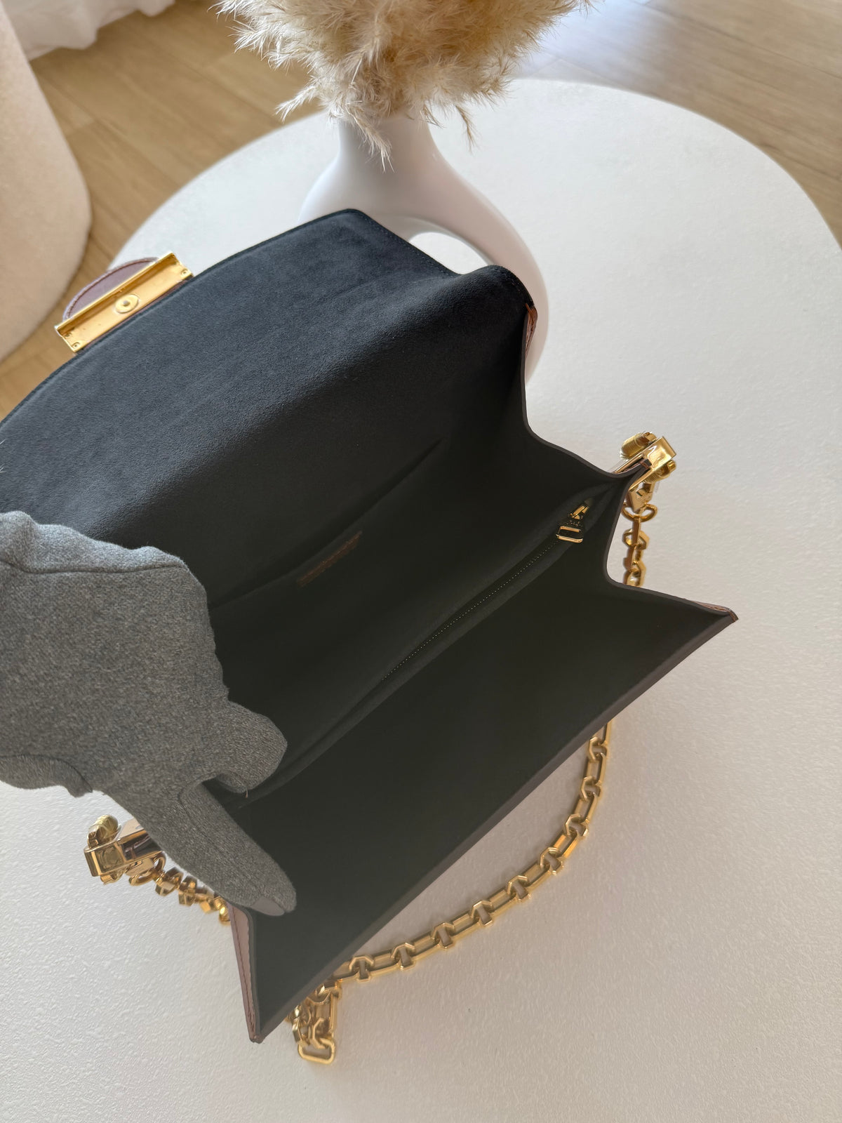 LOUIS VUITTON Dauphine MM – Monogram & Monogram Reverse Bag