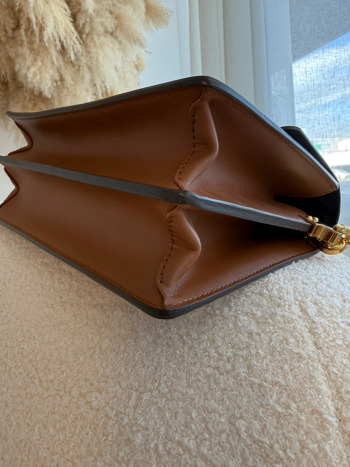 LOUIS VUITTON Dauphine MM – Monogram & Monogram Reverse Bag