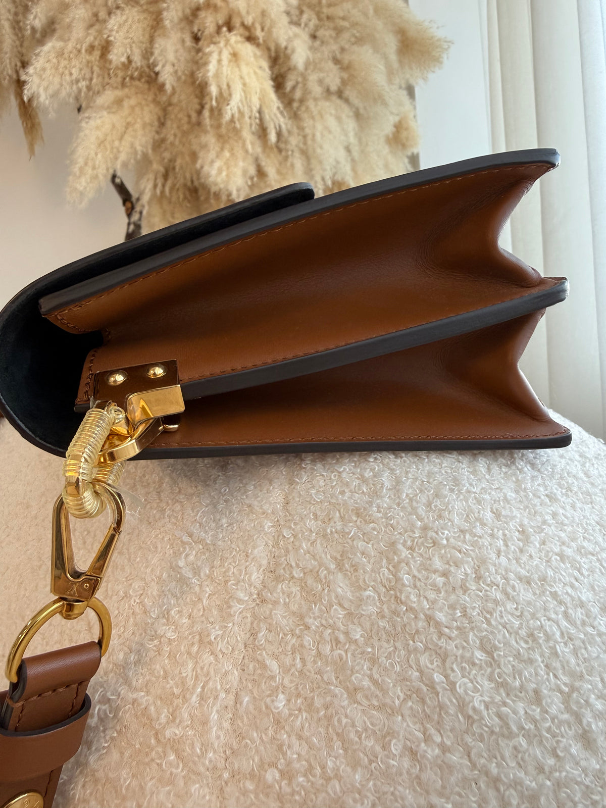 LOUIS VUITTON Dauphine MM – Monogram & Monogram Reverse Bag