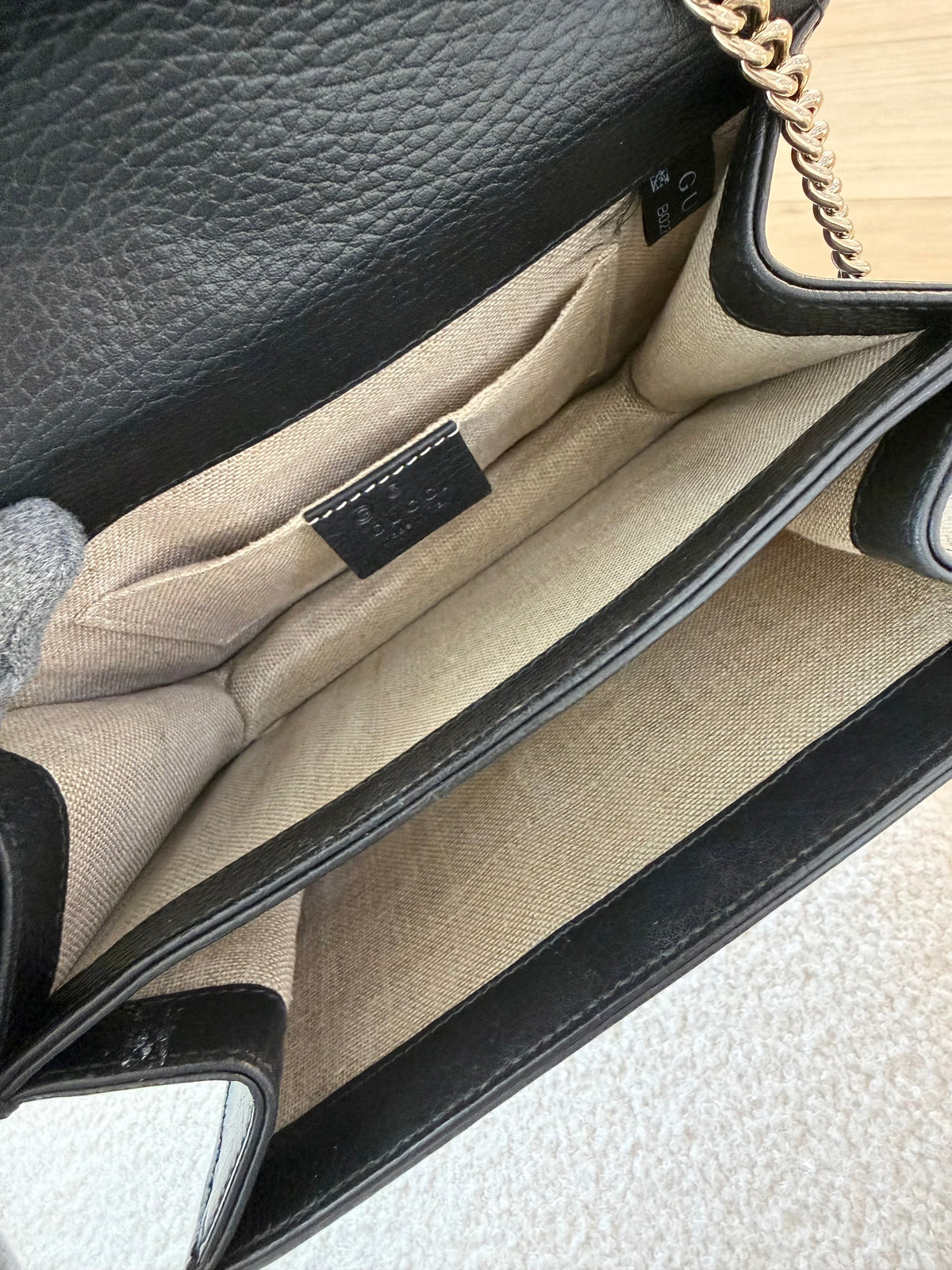GUCCI Interlocking G Leather Chain