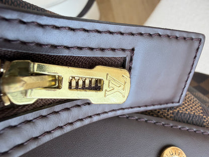 LOUIS VUITTON Chelsea Damier Ebene Bag